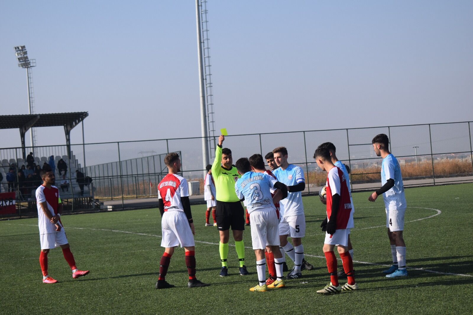 Afyonkarahisar’da Futbol Aday Hakem Kursu başvuruları başladı