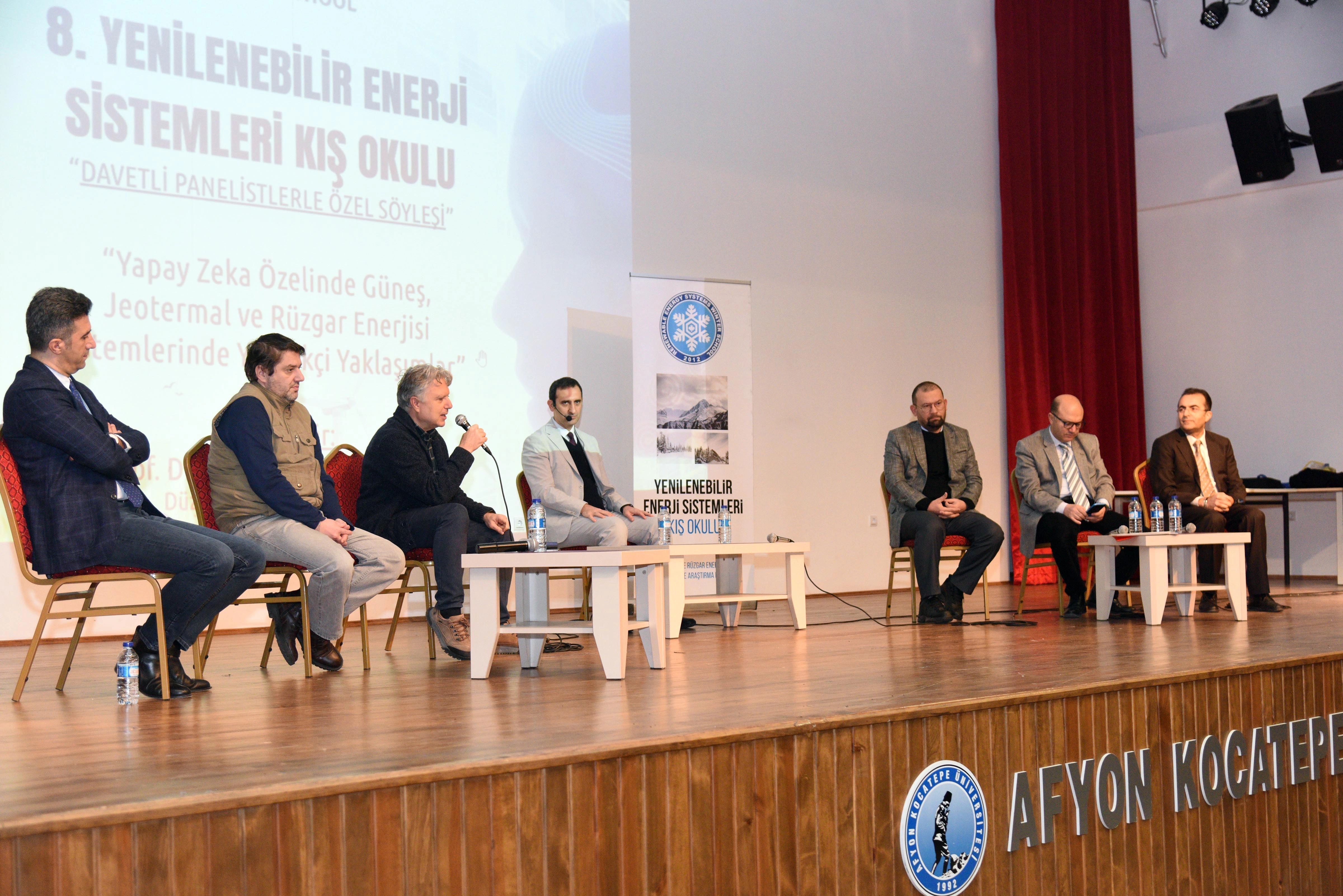 AKÜ’de Yenilenebilir Enerji ve Akıllı Sistemler Devrimi Söyleşisi Büyük İlgi Gördü!