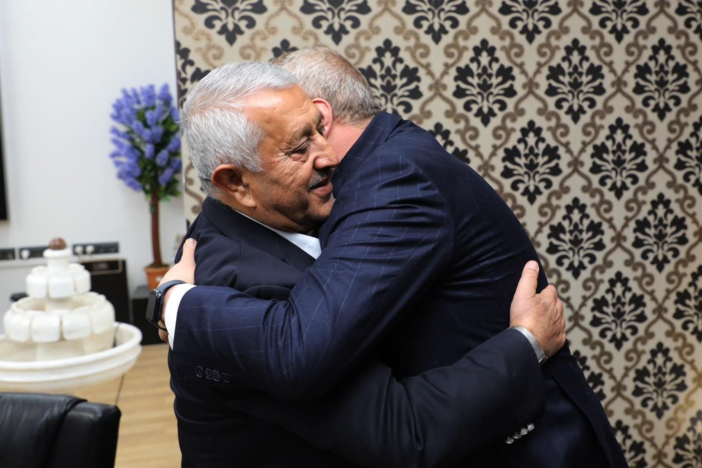 Başkan Zeybek Ve Milletvekili Olgun’dan Samimi Görüntü