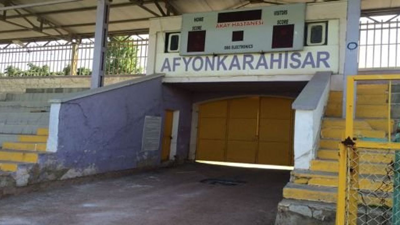 GÖRGÖZ, ATATÜRK STADYUMU’NUN DURUMUNU SORDU