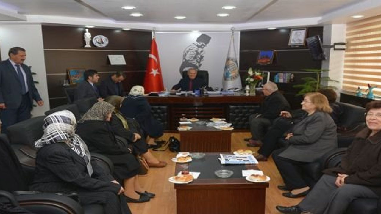 DİNAR YARDIM SEVENLER DERNEĞİNİN 40. YILI
