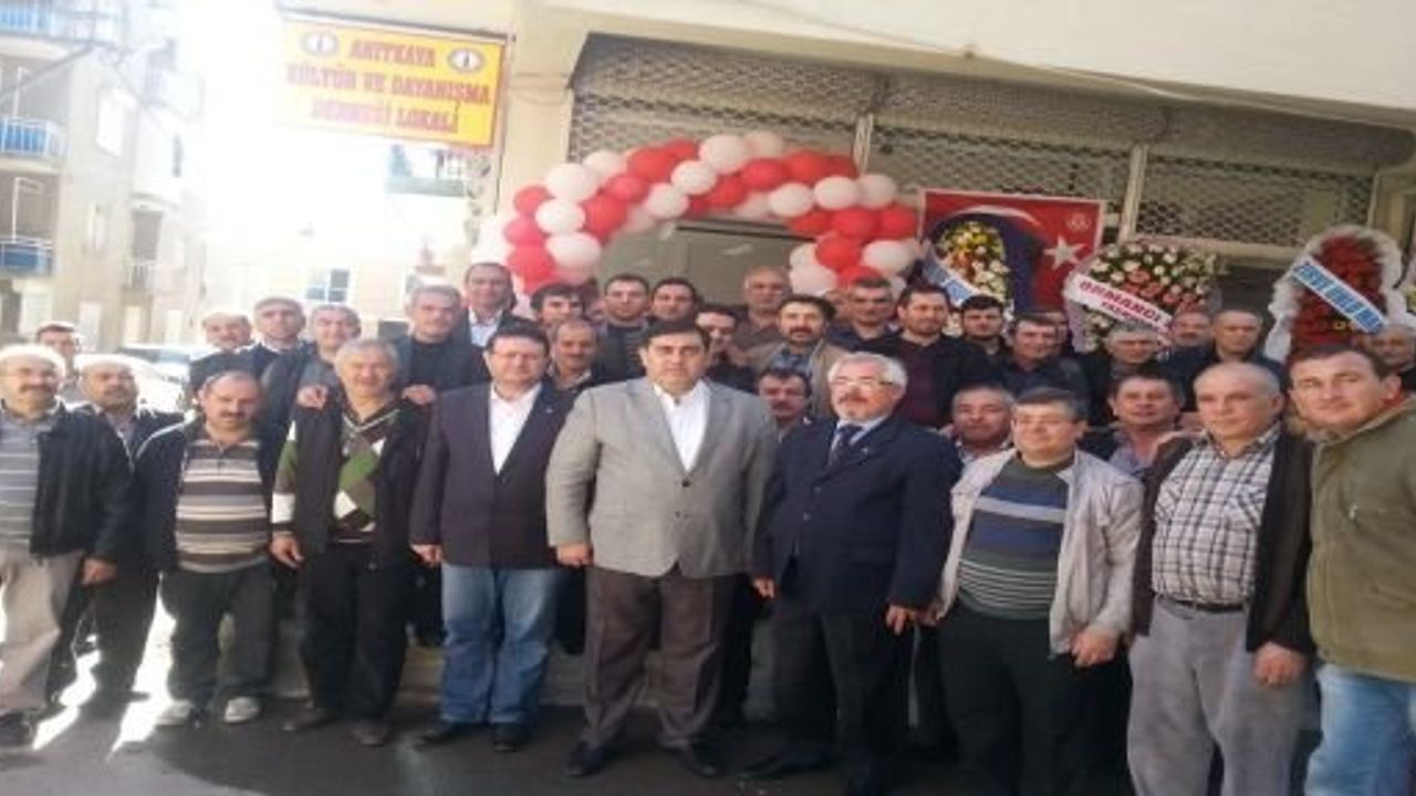 İzmir’de ikamet eden Anıtkayalıların lokali hizmete girdi
