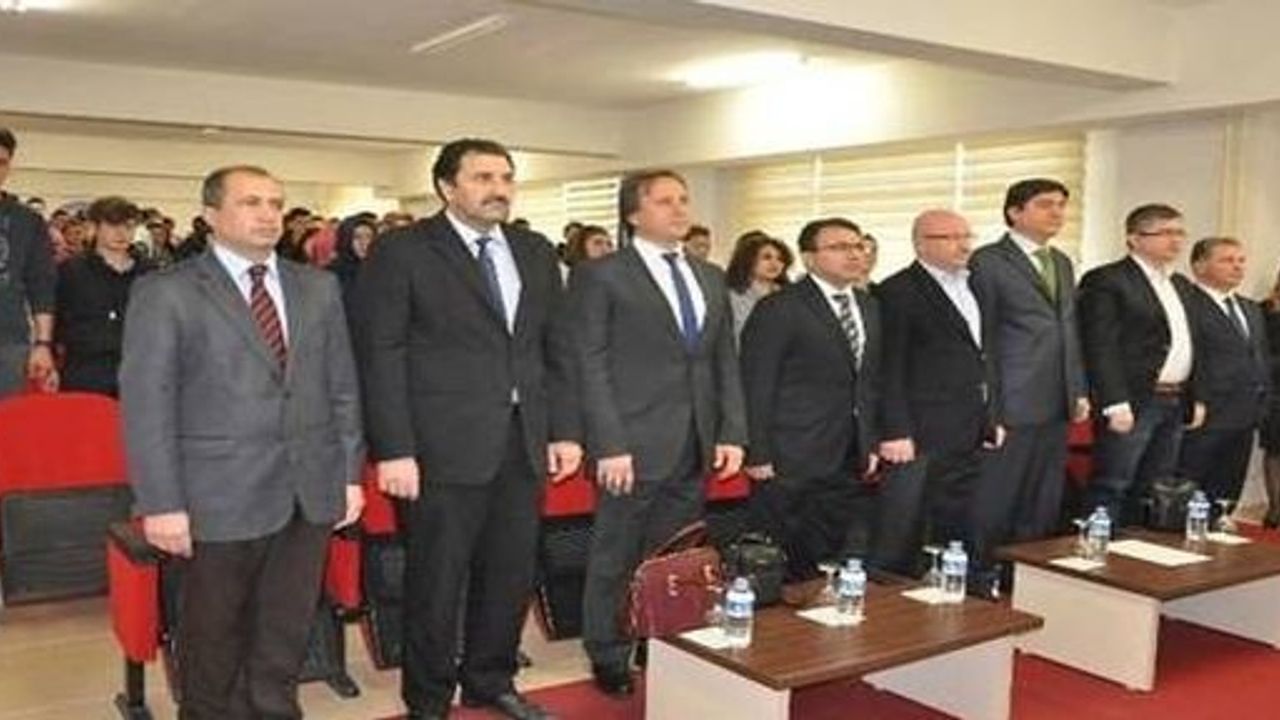 SANDIKLI’DA LİSE SON SINIF ÖĞRENCİLERİNE “MESLEKİ TANITIM SEMİNERİ”