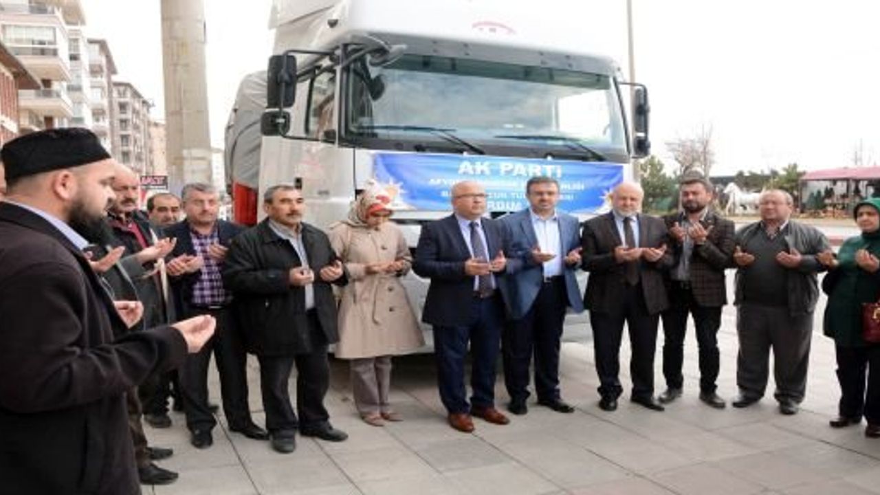 TÜRKMENLERE VE DİYARBAKIR’A GİDECEK YARDIM TIR’I YOLA ÇAKTI