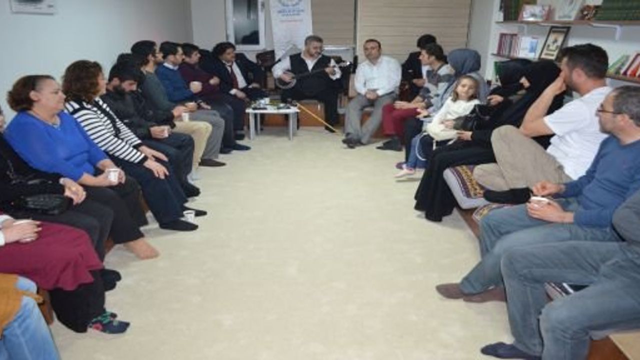 YAZAR BULUŞMASI PROJESİ AFYON GENÇLİK MERKEZİNDE BAŞLADI