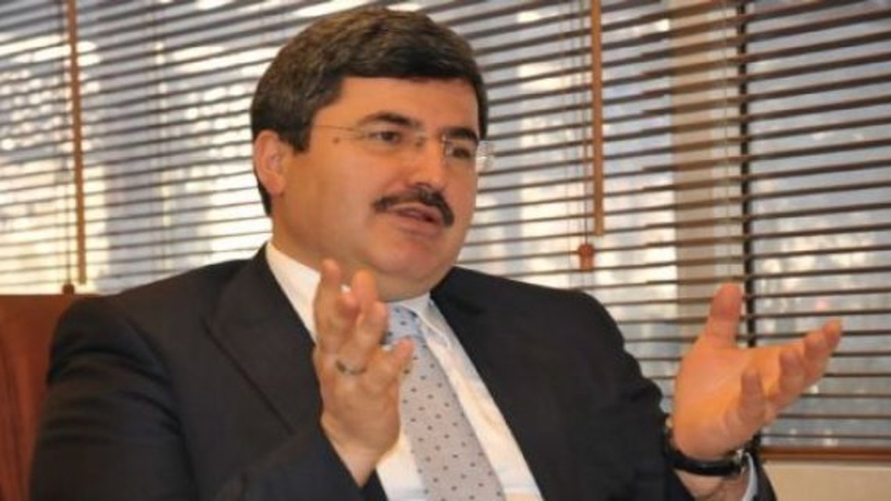 ÖZKAYA: MEHMET PARSAK’IN AYNAYA BAKMASINI TAVSİYE EDERİM