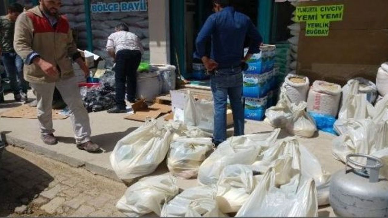 Bolvadin’de Bir Grup Eğitimciden büyük yardım