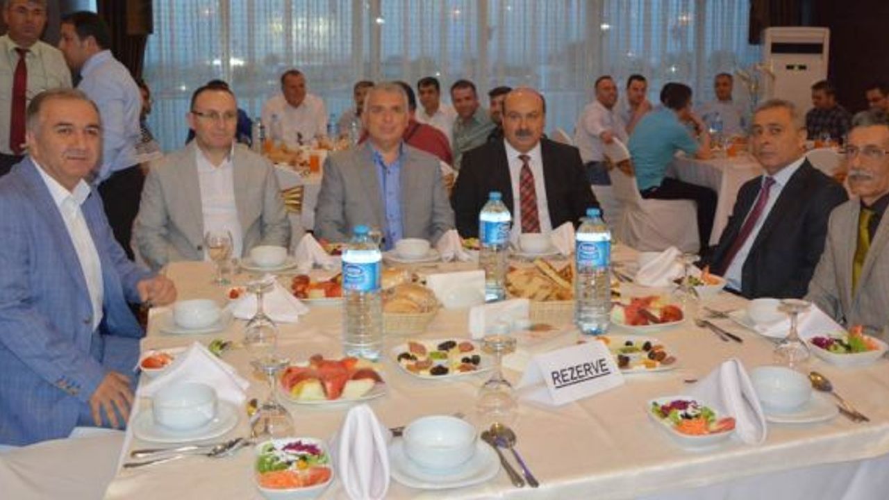 Vali Yıldırım ESOB’un Düzenlediği İftar Programına Katıldı.