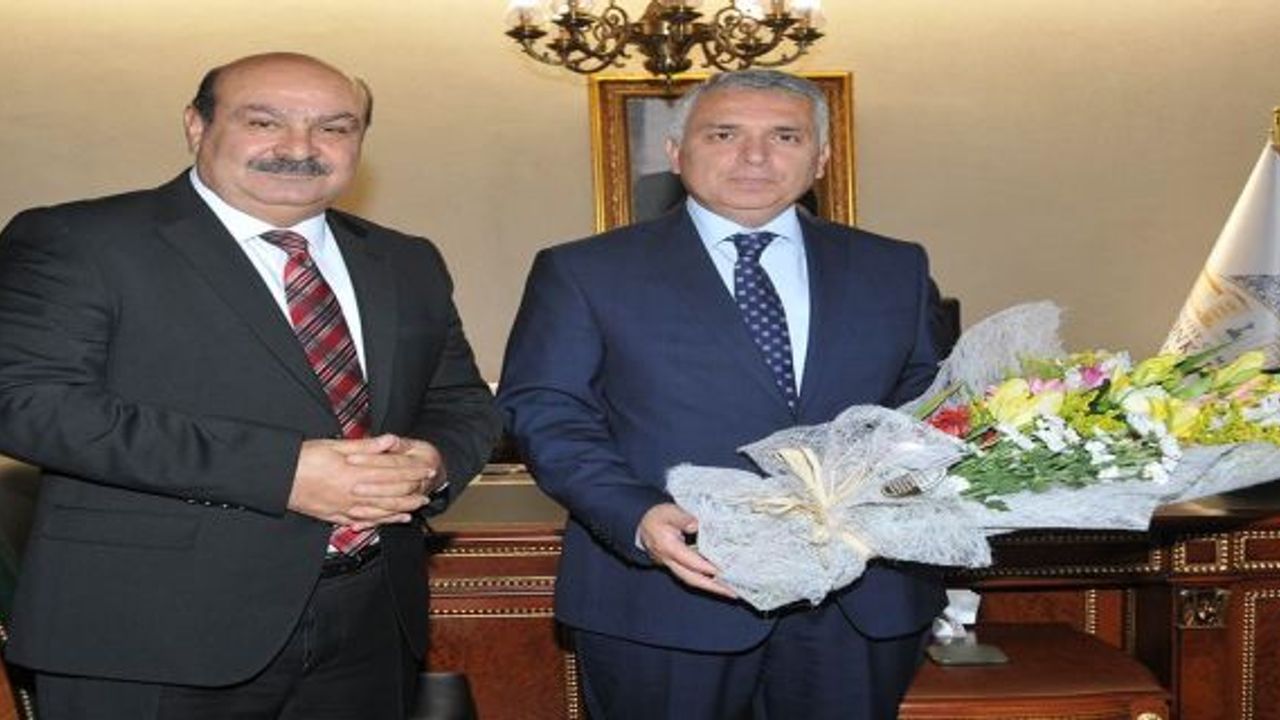 Vali Yıldırım Hayırlı Olsun Ziyaretlerini Kabul Etti.