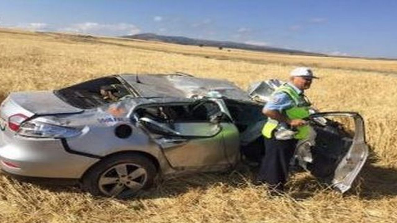 Afyon-Kütahya yolunda trafik kazası: 1 Ölü, 2 Yaralı