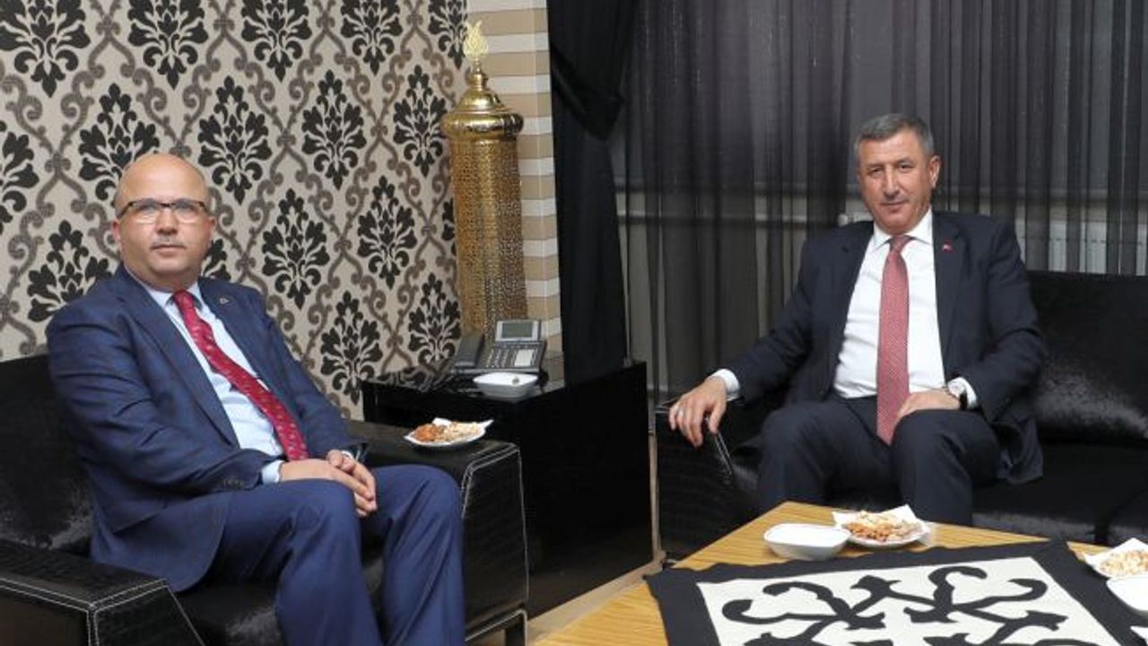 Burdur Valisi Yılmaz'dan Başkan Çoban'a ziyaret