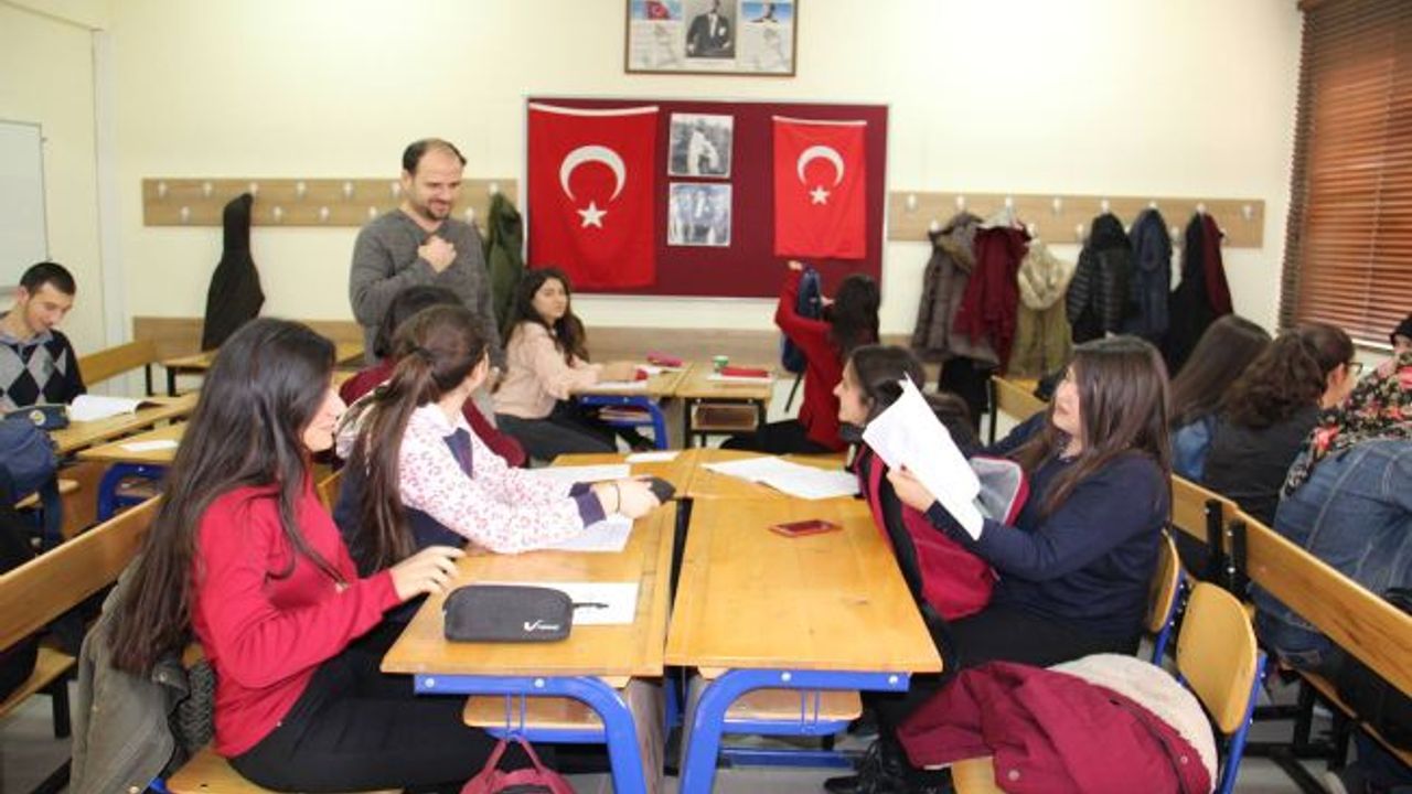 Dinar’da Destekleme Kursları Devam Ediyor