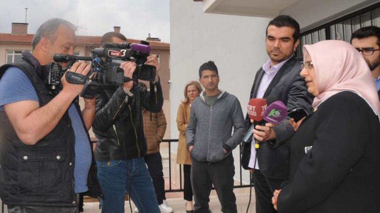 Özkal, tüm basın mensuplarımızın Çalışan Gazeteciler Günü kutlu olsun