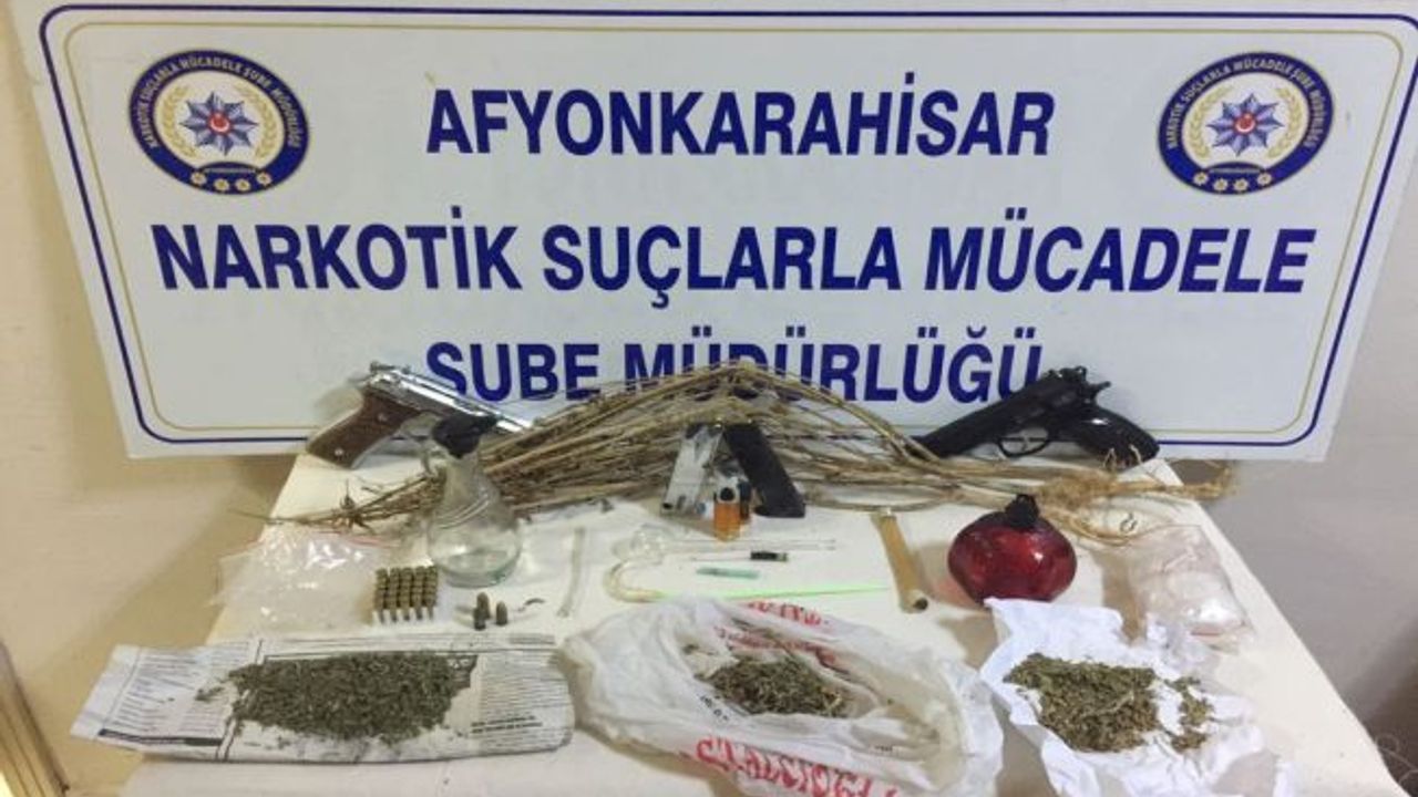 Polisten uyuşturucu şebekesine büyük darbe