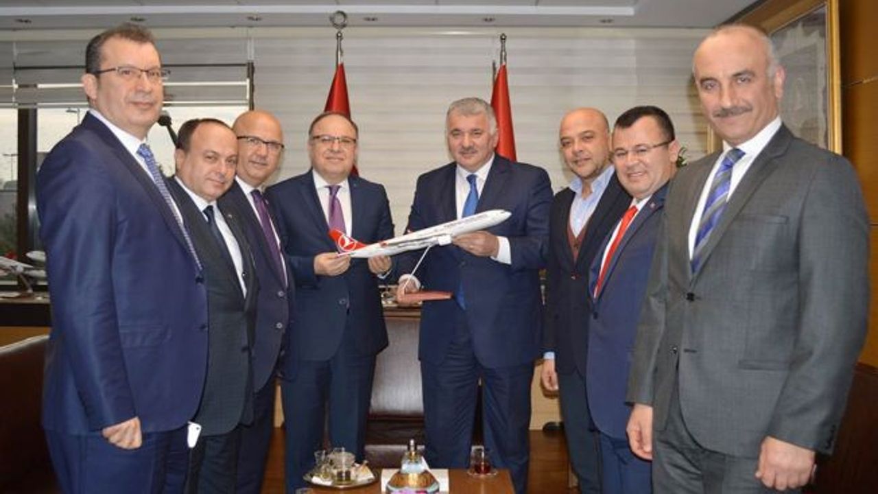 Vali Tutulmaz Beraberindeki Heyet İle THY Genel Müdürü Ekşi’ye Ziyarette Bulundu.