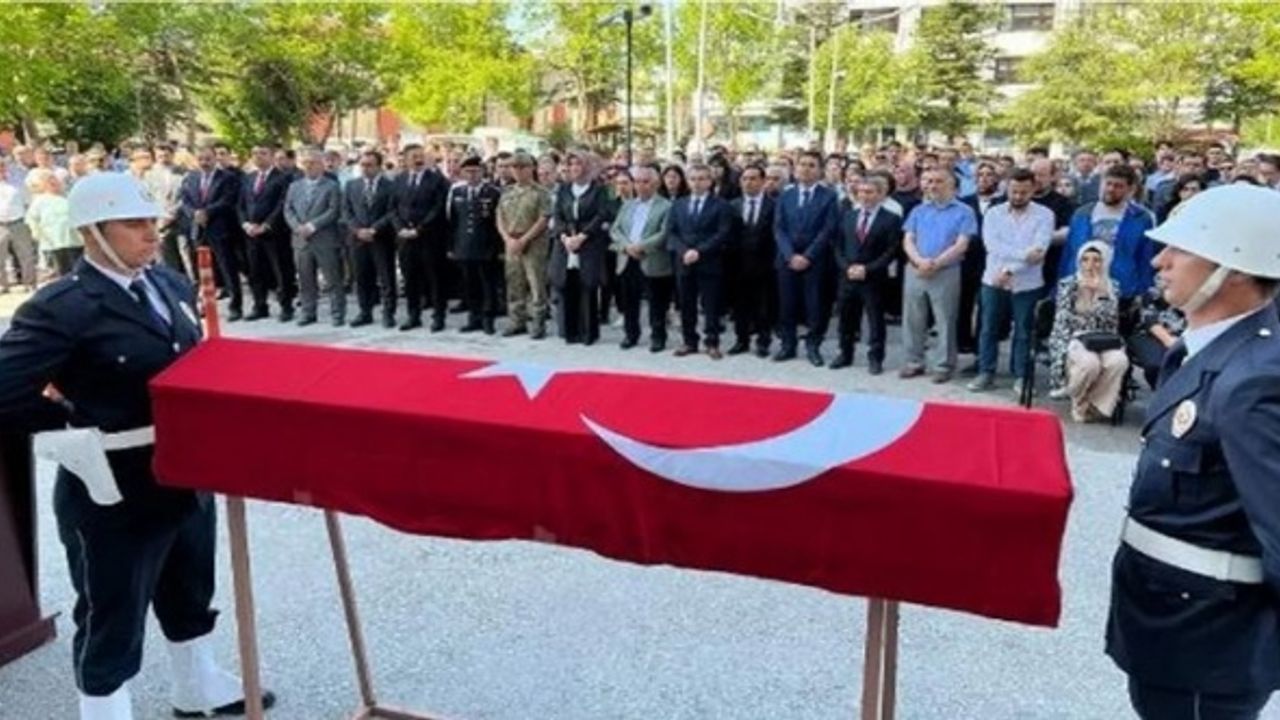 Adliyedeki odasında vefat eden hakimin ölüm nedeni kalp krizi çıktı