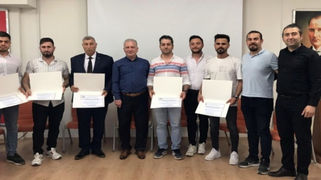 Sandıklı Meslek Yüksekokulunda Mezunlar Paneli Düzenlendi