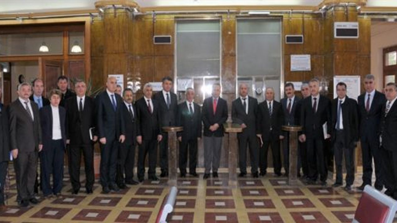 Vali Güner Kamu Kurum ve Kuruluşlarını Ziyaret Ederek Brifing Aldı.
