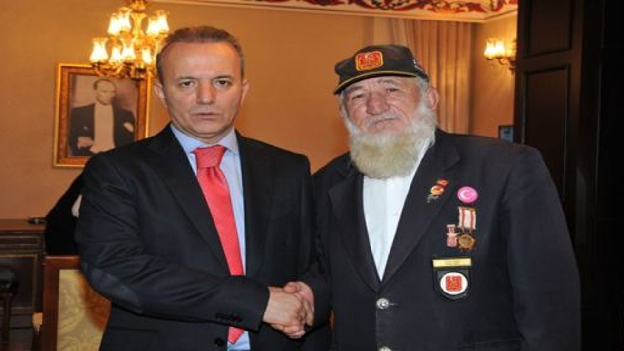 Vali Güner, Kıbrıs Gazisi Tahsin Koçu Makamında Kabul Etti.