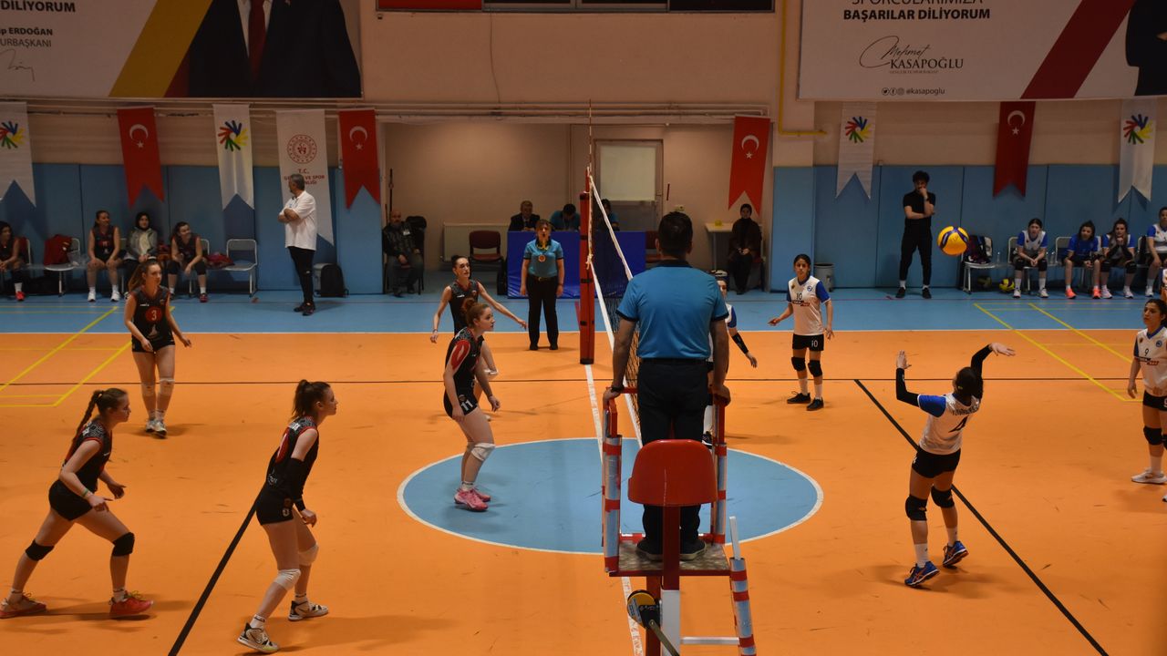İşitme Engelliler Voleybol Türkiye Şampiyonası başladı