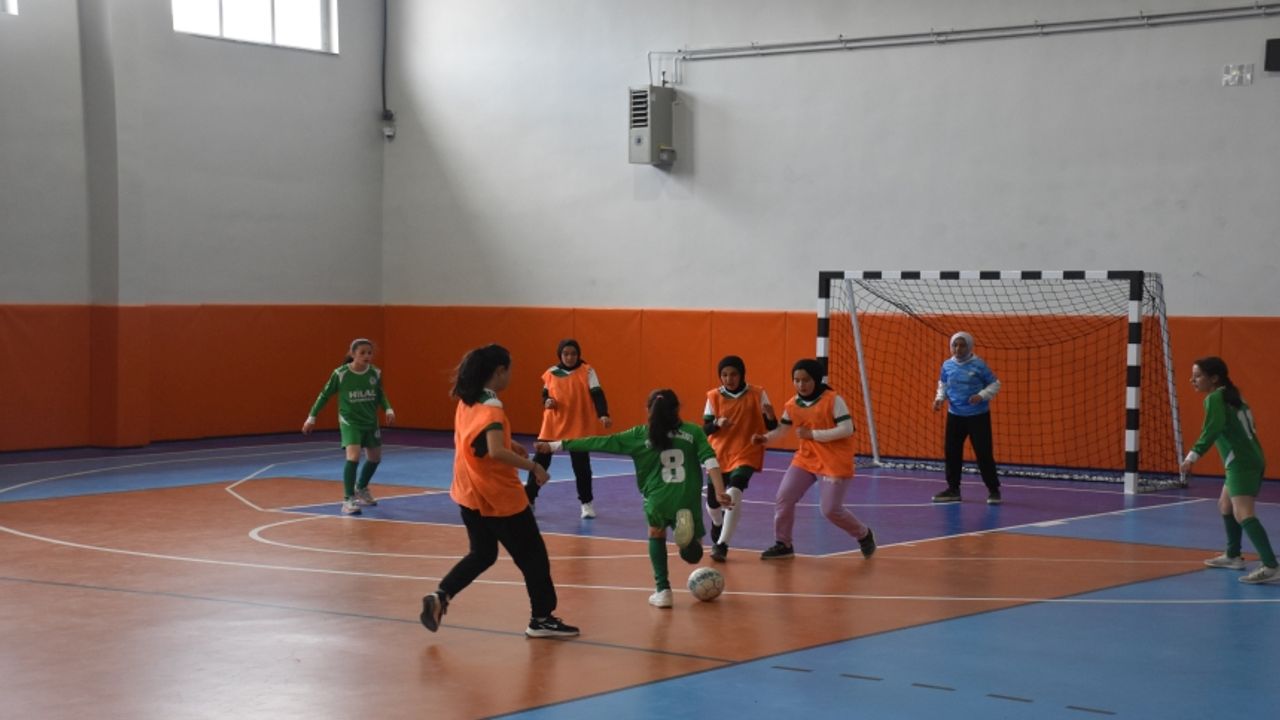 Okul Sporları Futsal Küçük Erkekler Müsabakaları Başladı
