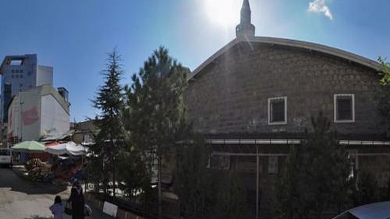 Sandıklı Hamamönü Camii Yeniden İbadete Açılıyor