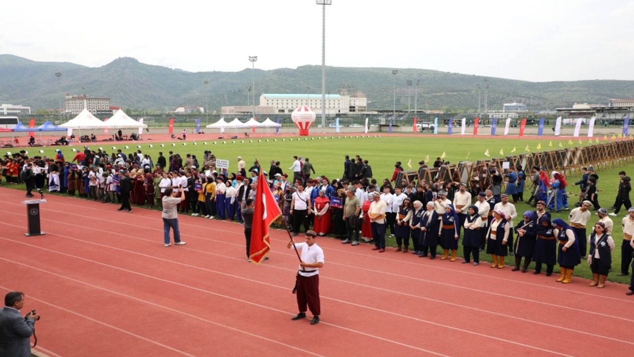 Vali Yiğitbaşı Geleneksel Türk Okçuluğu Yarışmasının Açılış Törenine Katıldı