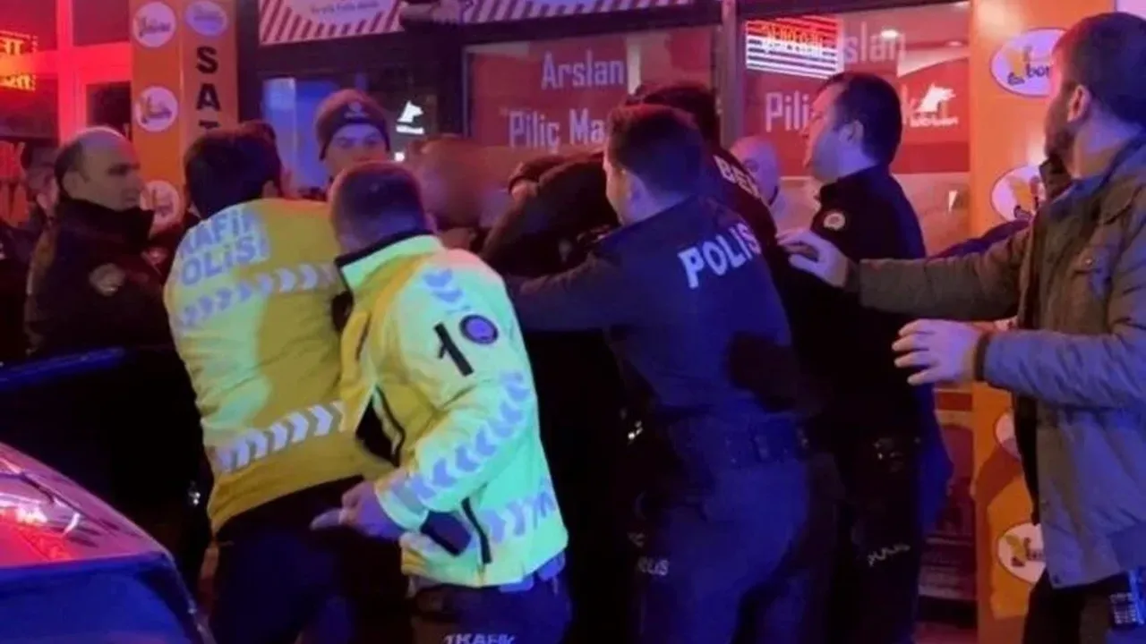 Alkollü Sürücü Polis Ekiplerine Saldırdı: