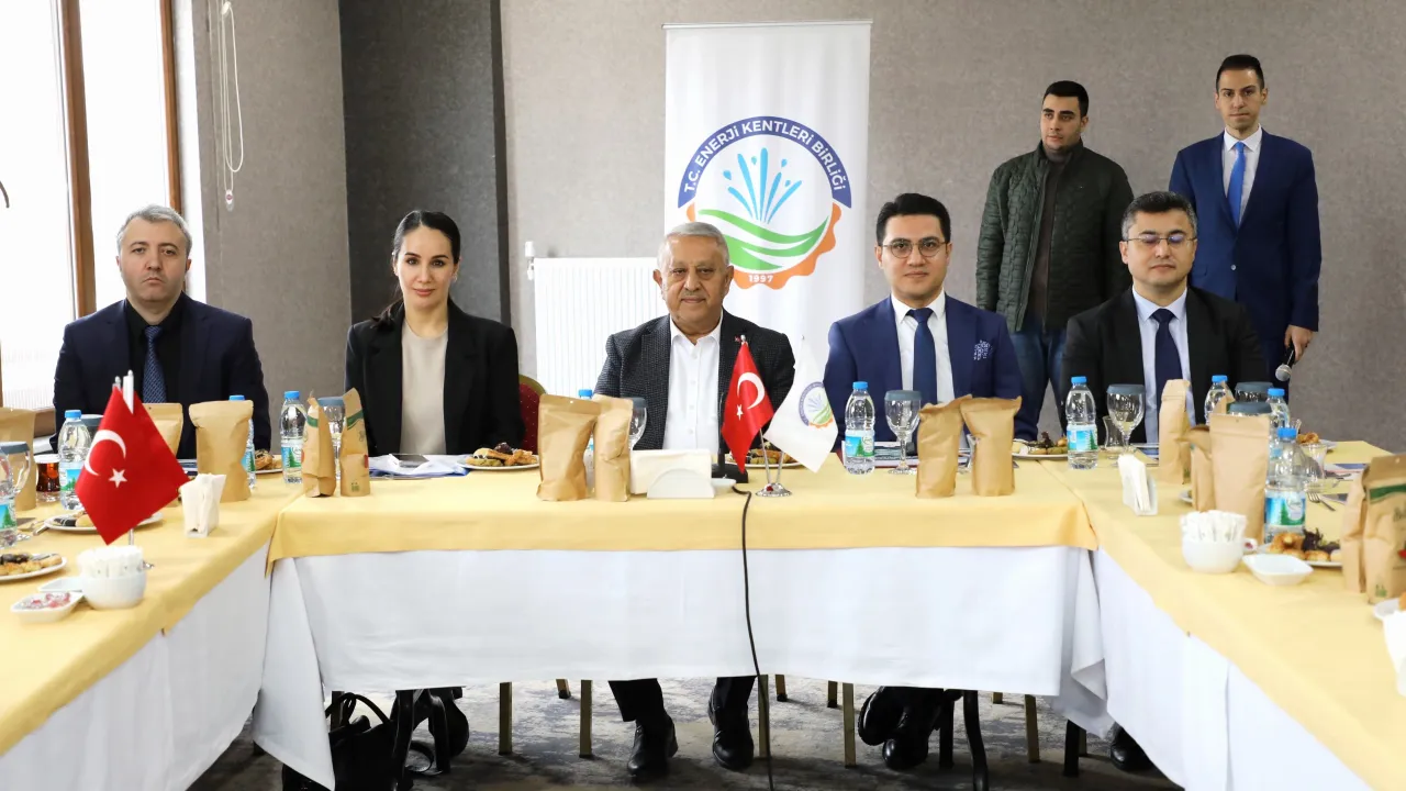 Başkan Zeybek “Kaplıcalarımız ile sağlık turizminde de ön plandayız"