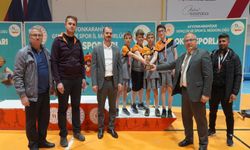 Okul Sporları Badminton müsabakaları sona erdi