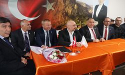 İYİ Parti Genel Sekreteri Uğur Poyraz, Çay ilçesini ziyaret etti