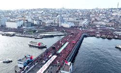 Galata Köprüsü’ne binlerce vatandaş akın etti!