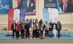 Afyonkarahisar’da 6 farklı kategoride yapılan tenis turnuvası sona erdi