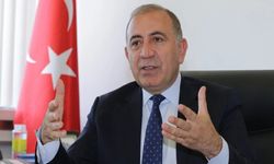 CHP'nin Esenyurt'tan başkan adayı göstereceği konuşulan Gürsel Tekin partisinden istifa etti