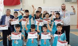 Sülün Balı Mubahat Açıkgözoğlu Ortaokulu voleybolda büyük başarıya imza attı