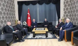 Hulusi Akar, Afyon Belediyesini ziyaret etti!