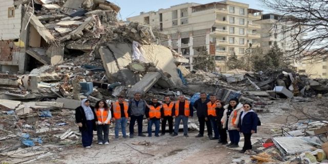 Emirdağ Belediyesi İmar ve Şehircilik Müdürlüğü Ekipleri Deprem Bölgesinde