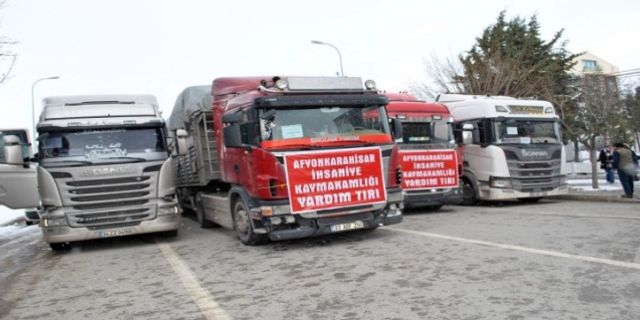 İhsaniye ilçe halkı depreme kayıtsız kalmadı