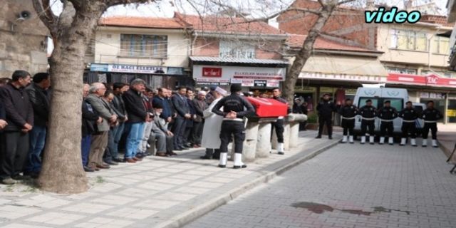 Kalp krizinden vefat eden polis memuru gözyaşları arasında toprağa verildi