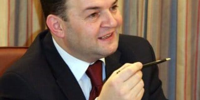 Gültekin Uysal Belediye Başkanlığına aday mı?