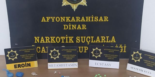 O araçtan bir sürü uyuşturucu çıktı