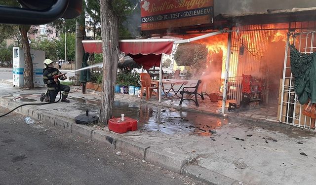 Alev topuna dönen  iş yeri kullanılmaz hale geldi