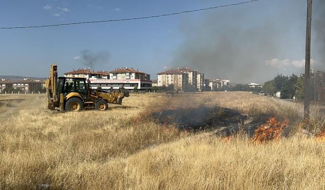 Ot yangını büyük uğraşlar sonucu söndürüldü