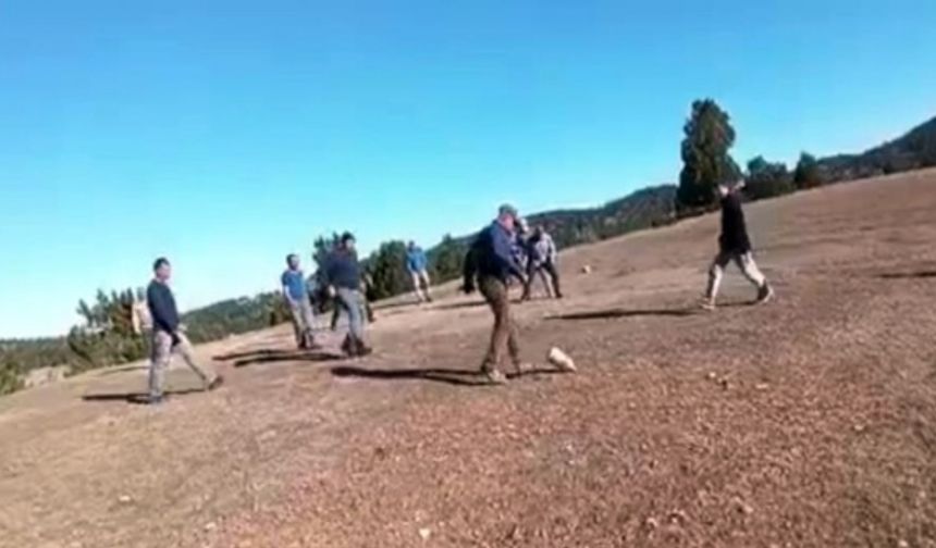 Su bidonu ile yapılan maçta renkli görüntüler ortaya çıktı