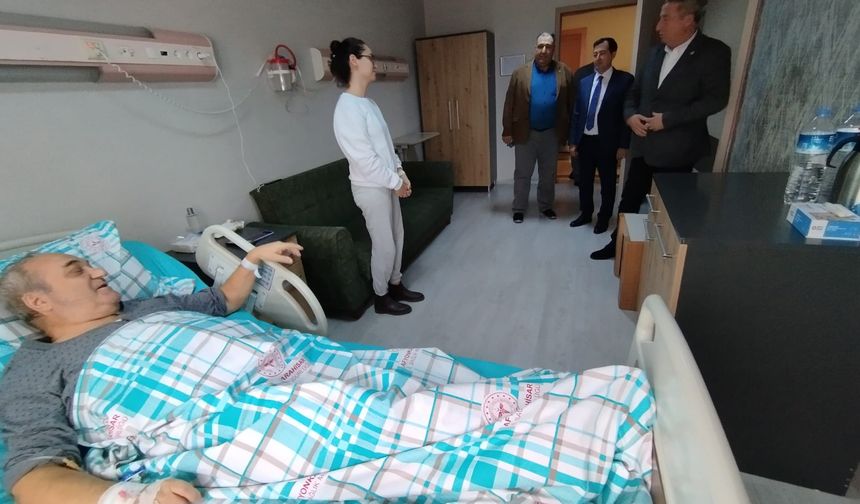 İYİ Parti Heyeti, İl Sekreteri Tevfik Sarı'ya Geçmiş Olsun Dedi